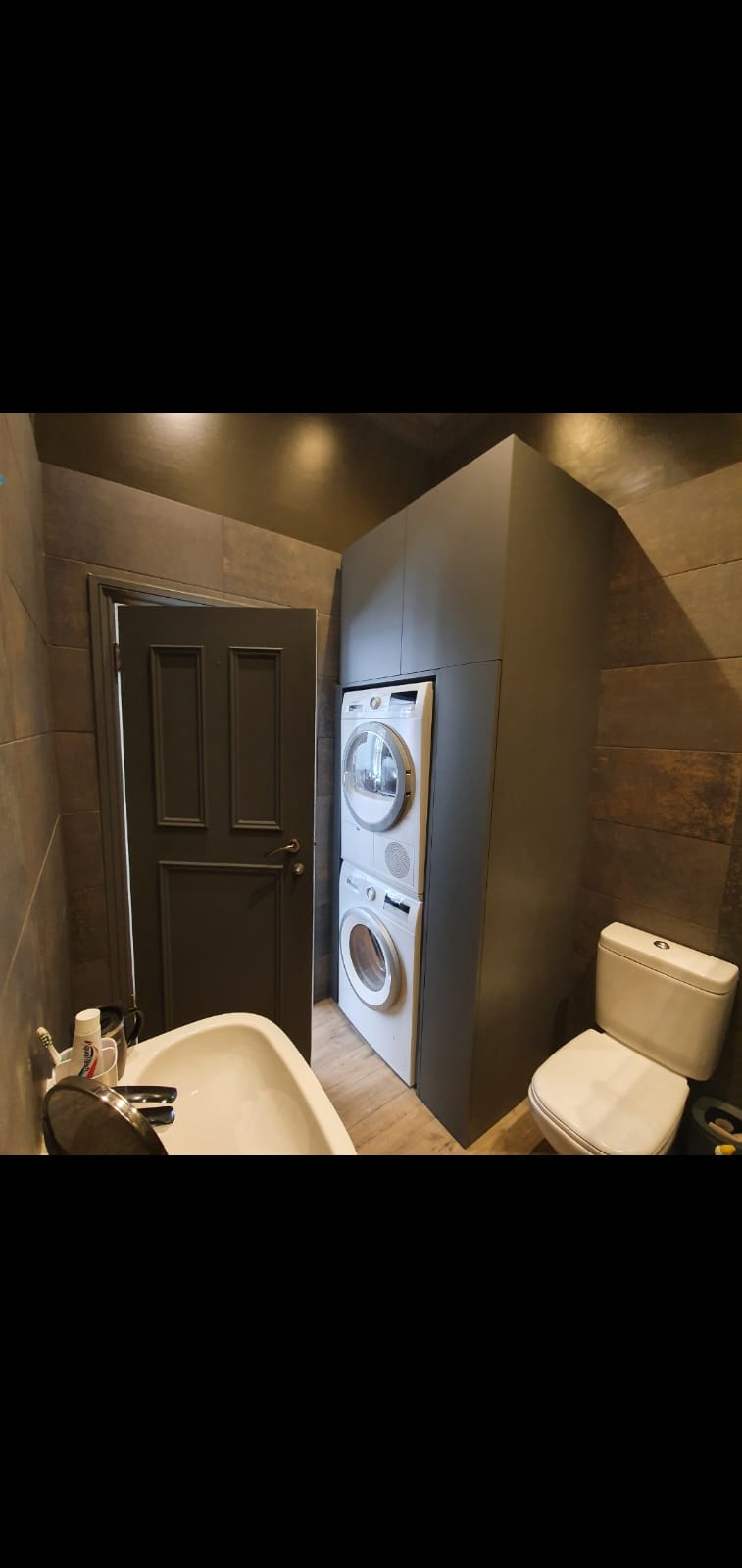 f4ff6db9-32d8-4af5-85c0-96516d4860c4